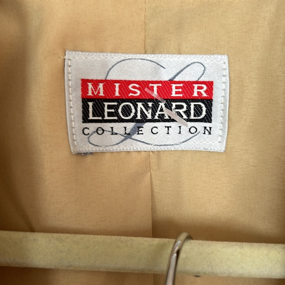Vintage Gold Blazer & Suit Jacket - Picture 2 of 9